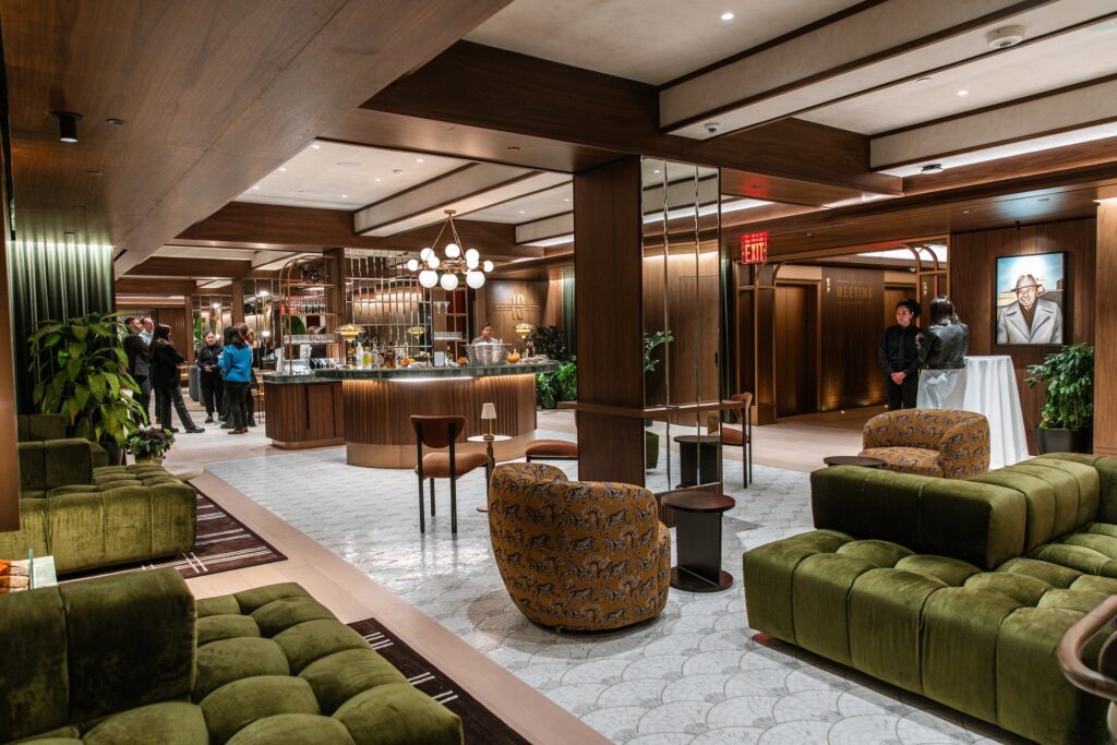 The Grand Gallery & Ivy